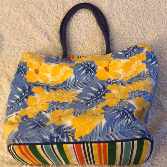 beach bag with holes